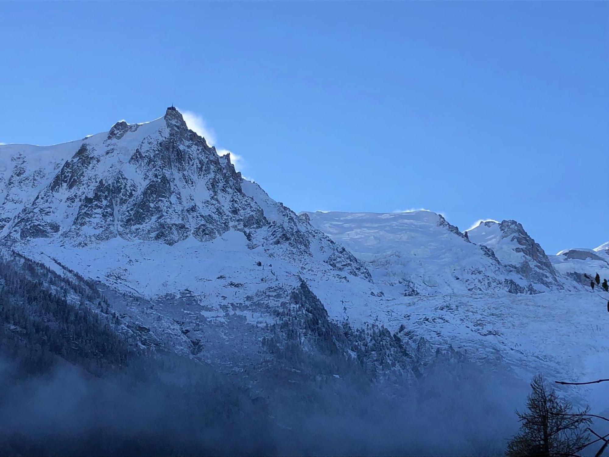Appartamento Les Alpins - Centre De Chamonix - Renove Avec Jardin Et Vue Imprenable Sur Le Montblanc Esterno foto